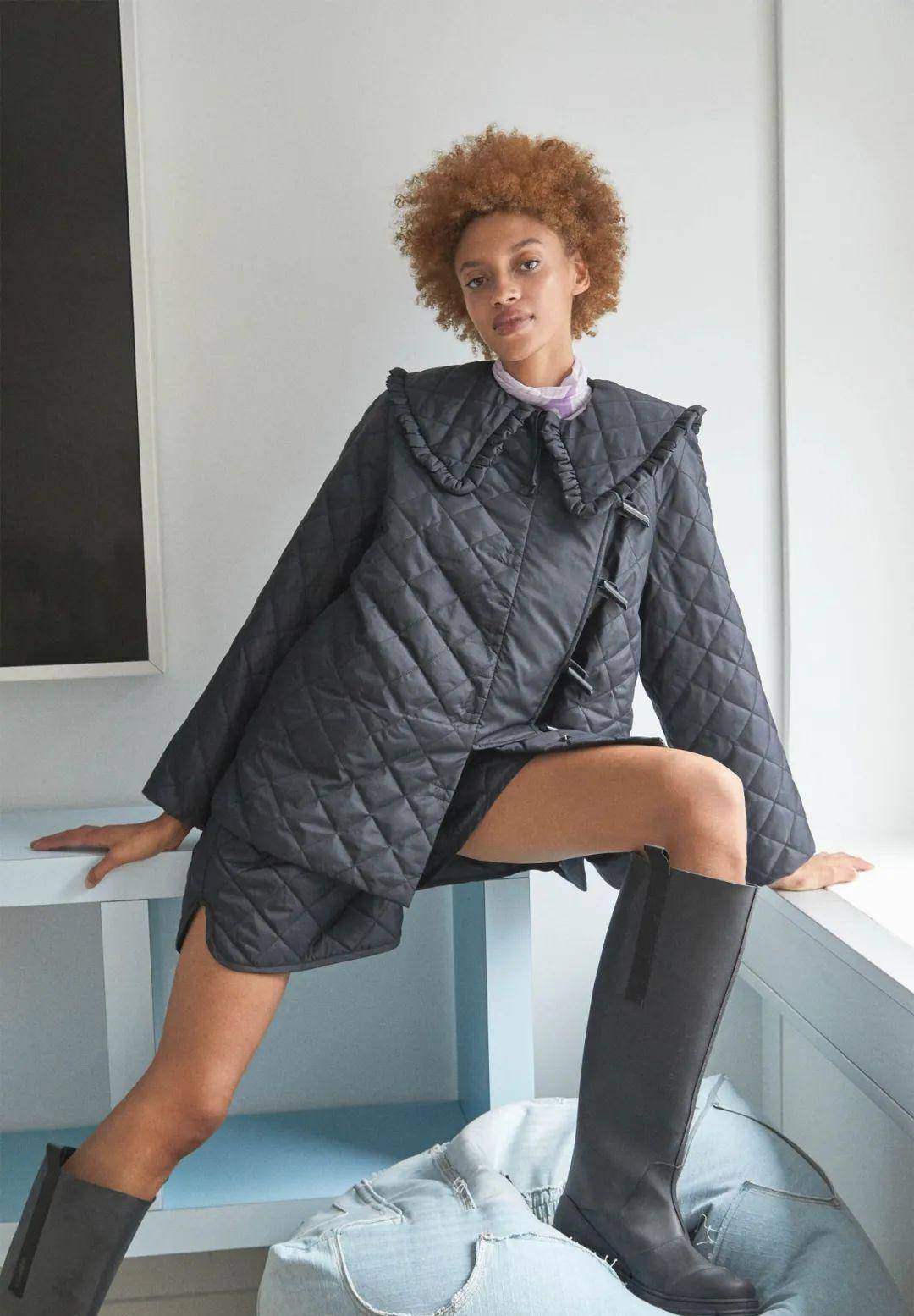 溜肩女孩怎么穿最好看?_肩膀_衣服_领口