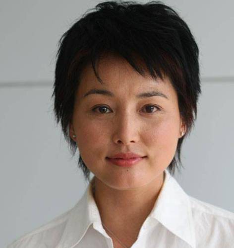 结婚狂刘若英是万人追捧的歌后,2011年嫁商人钟小江.