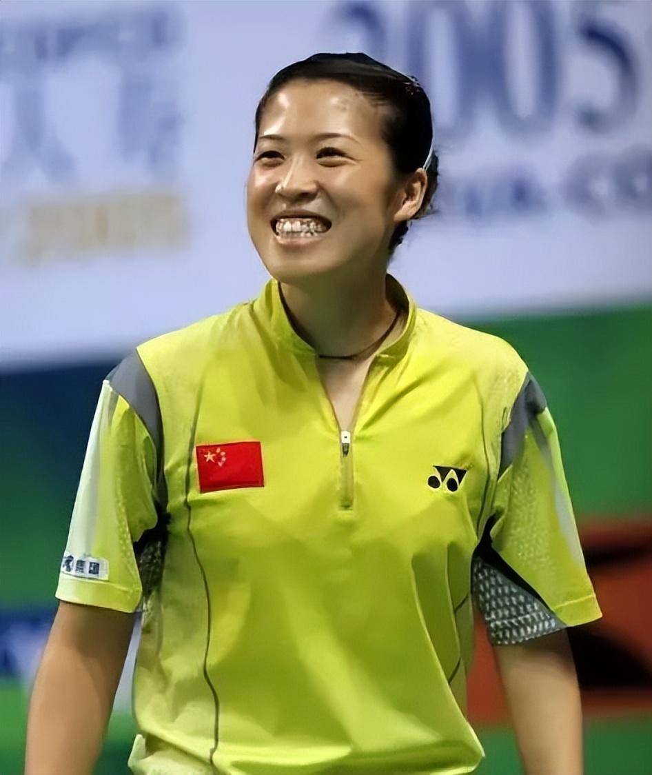 高崚与陈宏分手16年:她嫁富商做妈妈,他的事业婚姻坎坷有泪_羽毛球