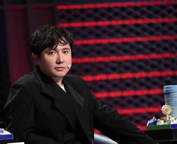 沈腾上台后将杨幂抛之脑后,杨幂:把我的热水袋还给我_舞台_二舅_观众