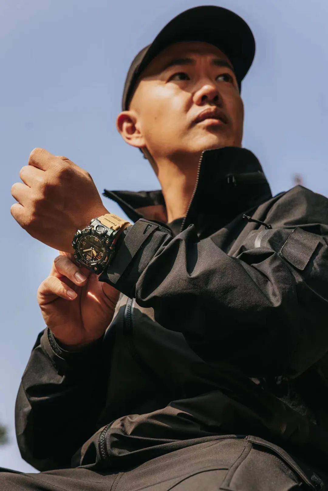 中国贝尔朱炜强的户外探险装备,你好奇了吗?_技能_因为_文化