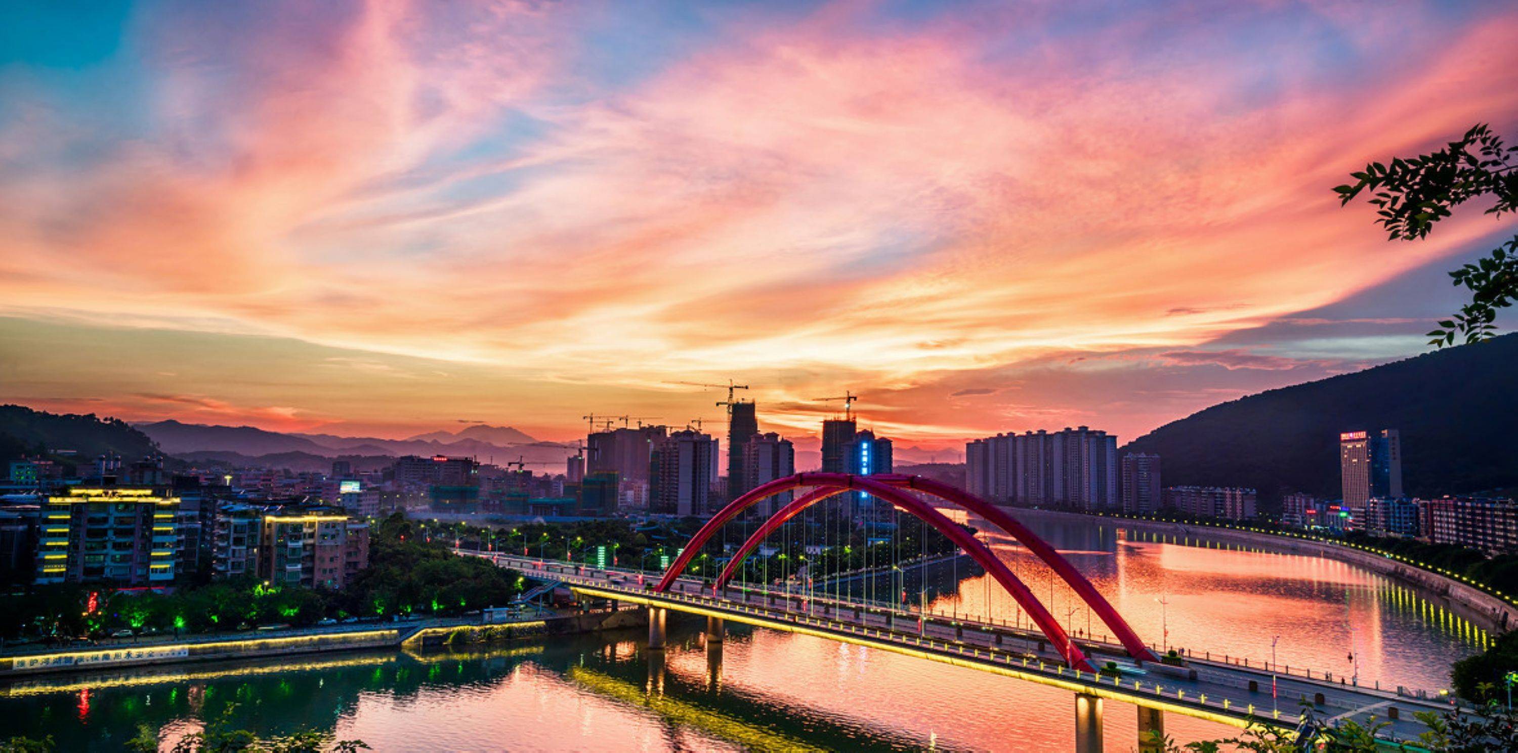 岭南名郡粤北第一城-国家森林城市的广东韶关_发展_绿色_人民