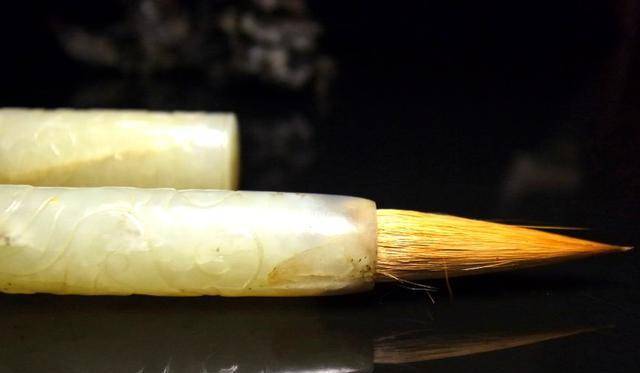 有溥仪御赐毛笔,专家建议上交,老人拒绝后卖出百万_生活_文物_故宫