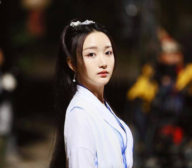 王玥婷《墓王之王》林水瑶笑靥如花,骆时秋霸气,王子意气风发_气质