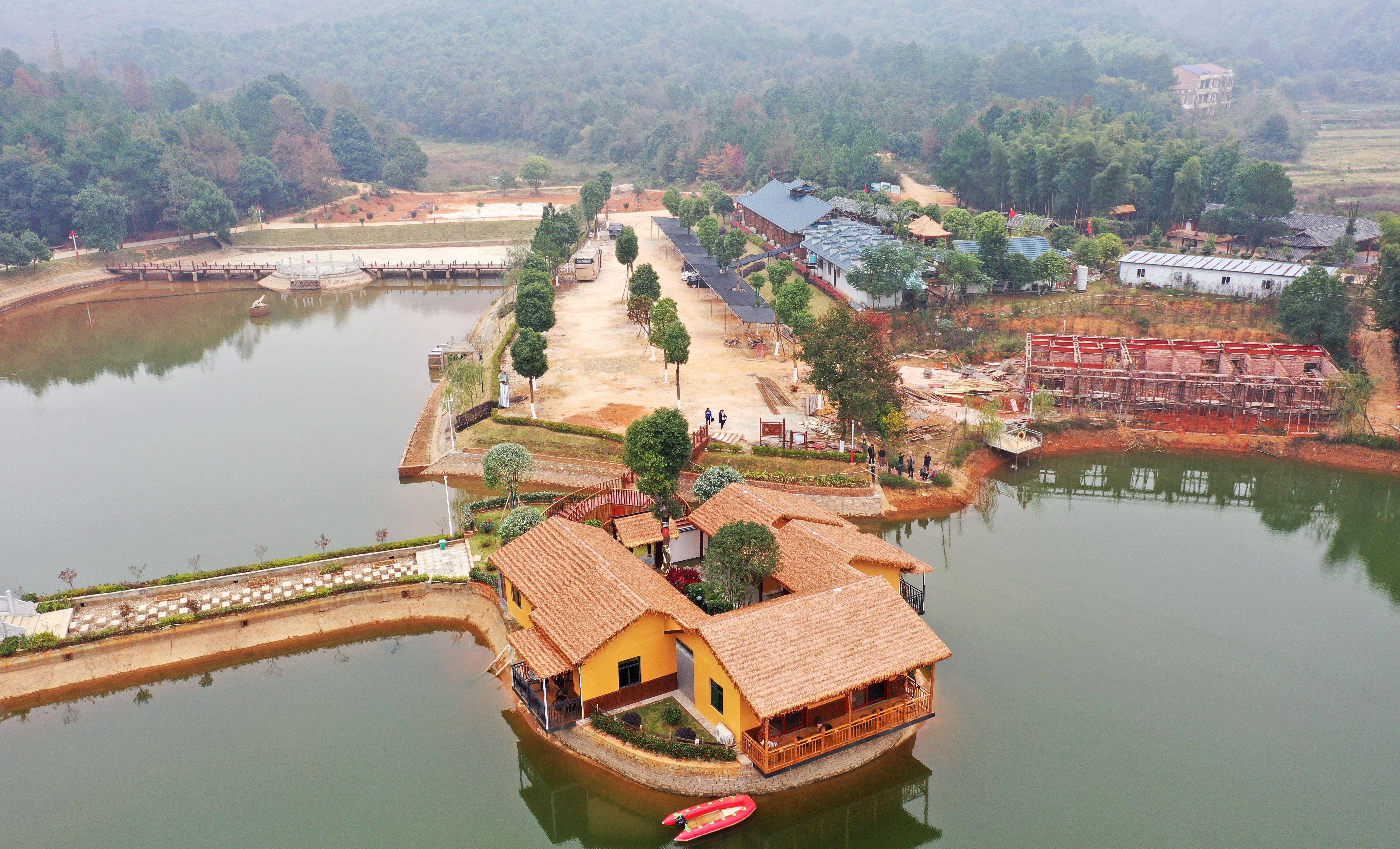 航拍衡阳美丽乡村:衡东枫仙岭生态庄园,自驾休闲旅游好去处