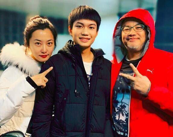 刘亮佐和前妻还有一个儿子.