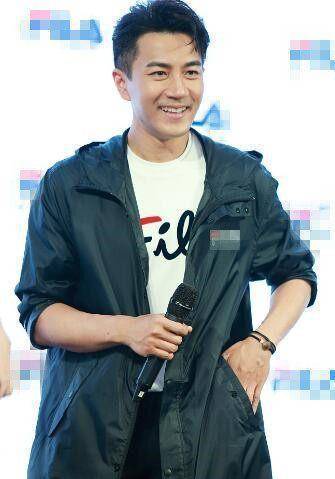 44岁刘恺威潮装现身,新造型撞脸吴尊帅炸裂!