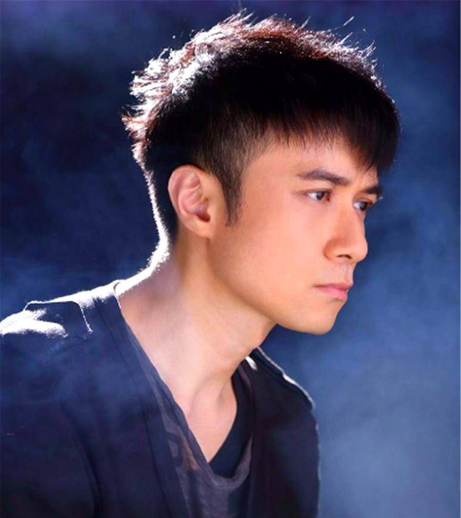 原创 古巨基与助理爱情长跑20年,今47岁升级当爸爸,偷偷生产被点赞-大