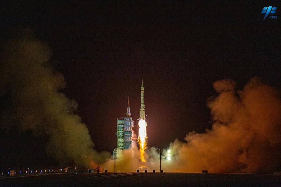 神舟飞天圆梦的背后，七大“神器”显威力_飞船_环境_设备
