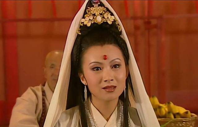 第八位观世音菩萨扮演者叫傅羽佳,出自于《西游记后传》,她的形象与左