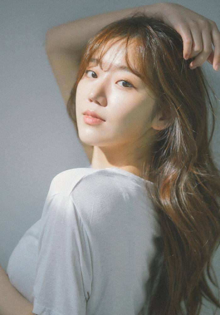 影坛新秀全惠媛,《女神降临》开启知名度,《王后伞