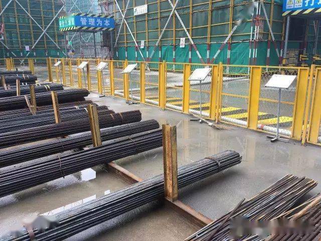 脚手架架体基础外立面避雷接地安全斜道附墙连墙件4,临时用电5,高处