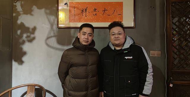 然后于大爷给了自己一个很大的鞭炮,有集装箱那么大,便哄着孔云龙去放