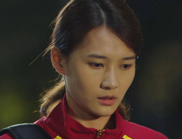 《超越》陈美伊素颜好美啊,别看戏份不多,但气质好演技也不错_向北