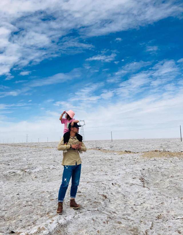 90后爸爸带4岁女儿骑行去西藏:随着诗和远方共同