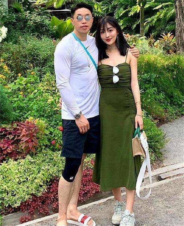德云社烧饼的婚姻亮起红灯?