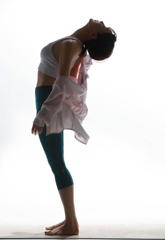 43岁陈数诠释瑜伽最高境界,看到照片后我信了!_女神_身体_自然