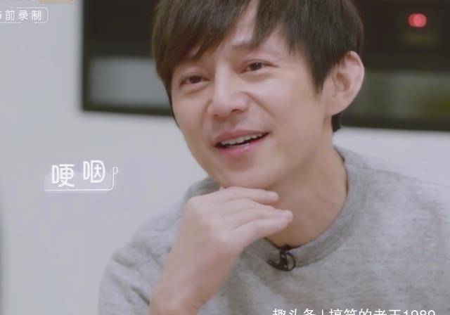 千玺回忆"被黑"经历,得知他解压方式后,何炅一下子就绷不住了_易烊_不