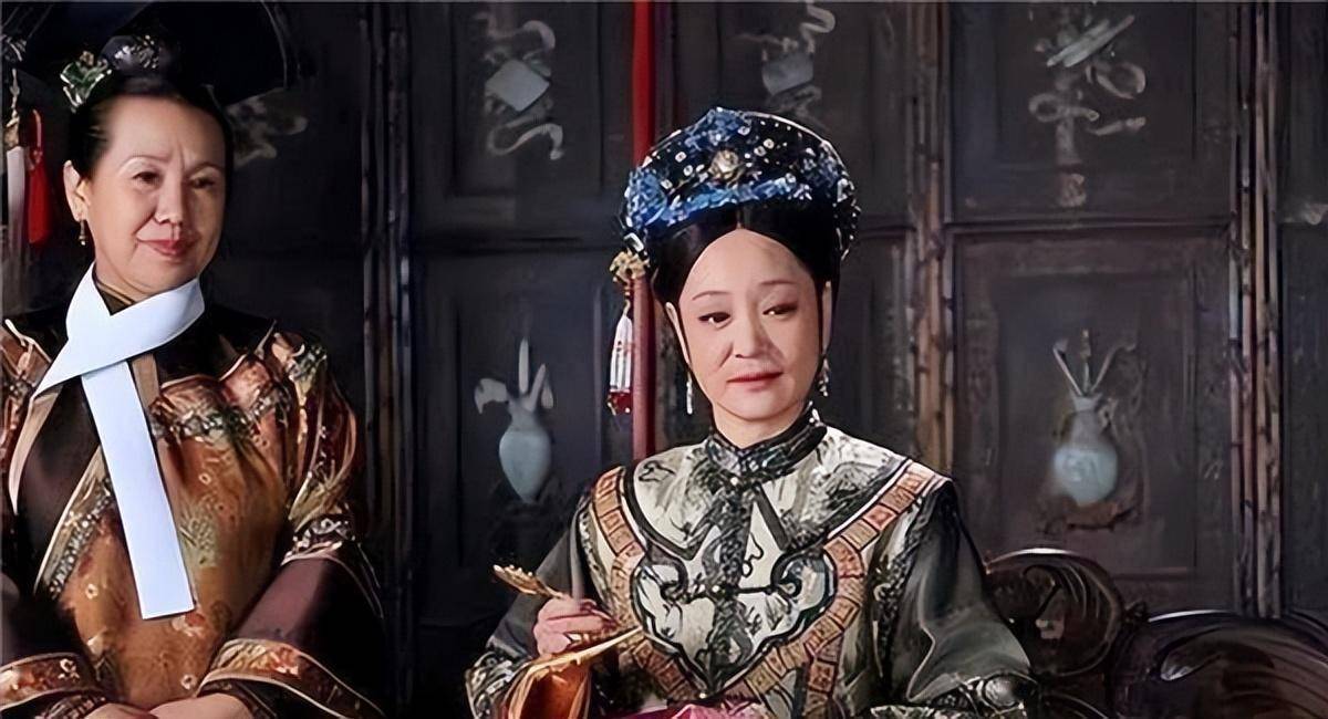 然而《甄嬛传》却持续了十多年的热度,足以见得其故事情节之优秀和