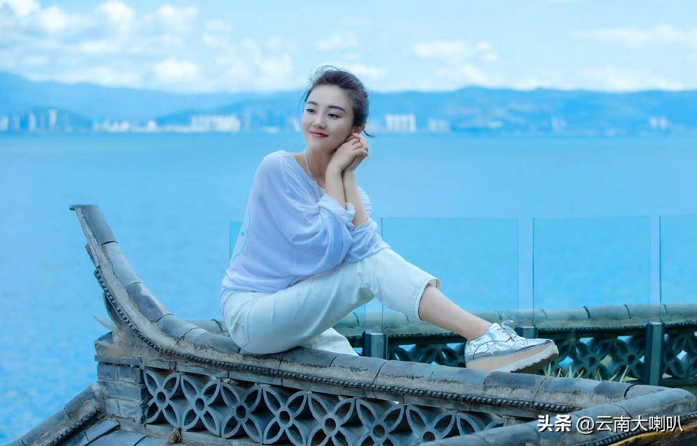 玖月奇迹王小玮晒旅拍美照,网友催她复婚:两个人才能创造奇迹_小海