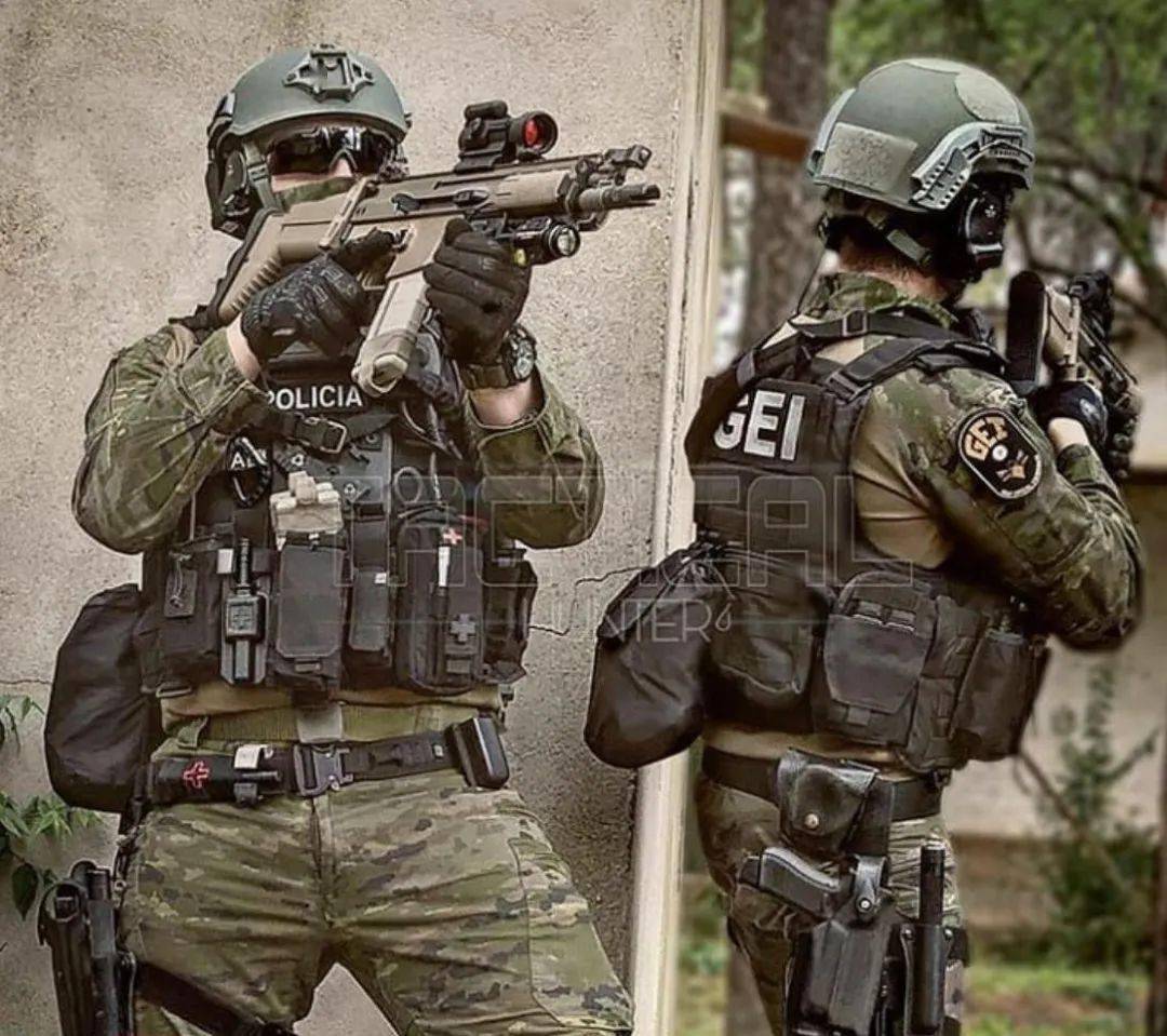 【这身行头您给打几分】西班牙gei特别干预小组美图_发点_随笔_战术