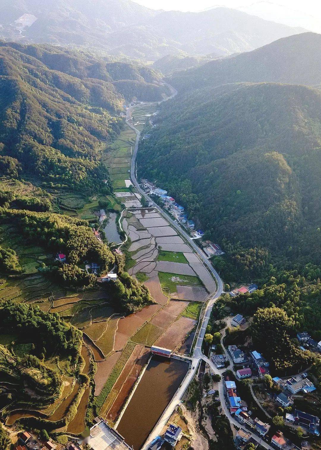 至石橋垸)黃梅縣縣道五四線(橫山公路)英山縣金家鋪鎮龍潭河村至扁石