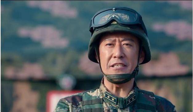 号手就位于震才出现两集,便赋予了该剧灵魂,仿佛在看电影_训练_新兵