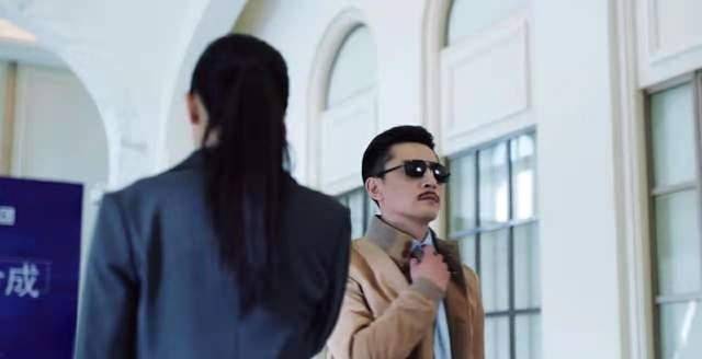 《暴风眼》:仅凭疑犯的两个动作就让案情有重大突破,此剧不简单_马尚