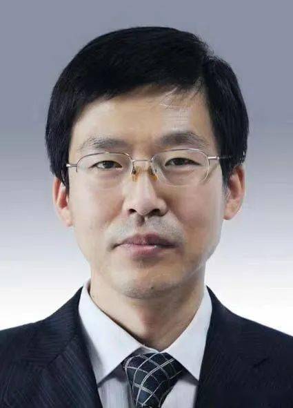 徐 庆教授王 权教授张宏宇教授任明扬教授李 杨医师通信作者:姚宏伟