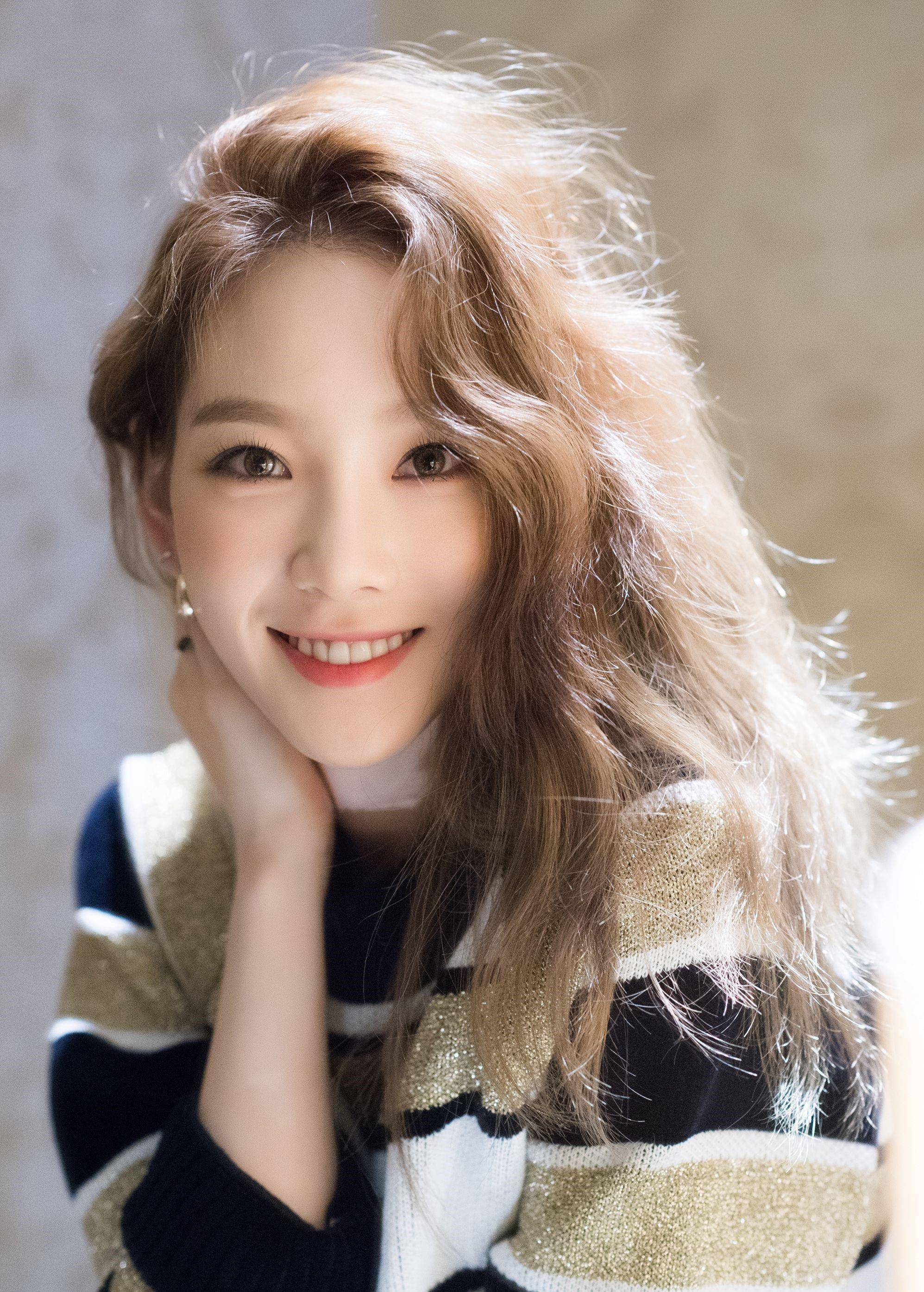 白皙的皮肤而闻名的女爱豆被网友称为《白雪公主》_泰妍_李彩玲_女孩