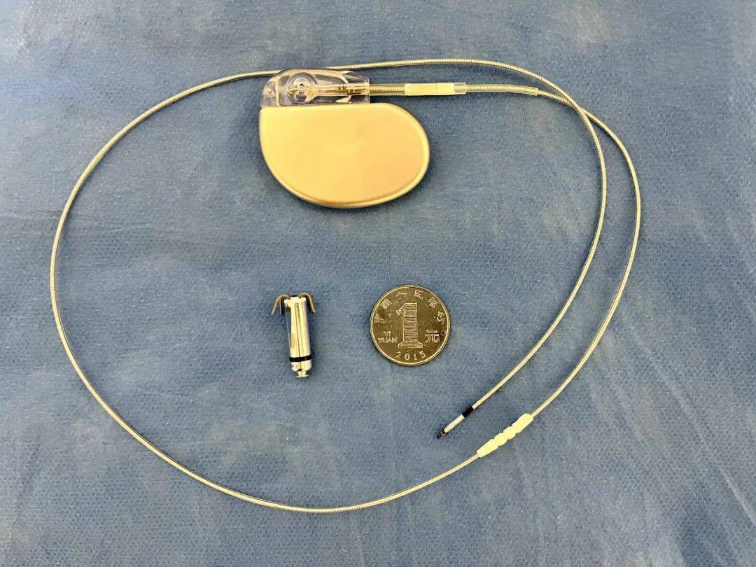 区域首例无导线心脏起搏器植入术为九旬婆婆注入"心"动力_手术_团队