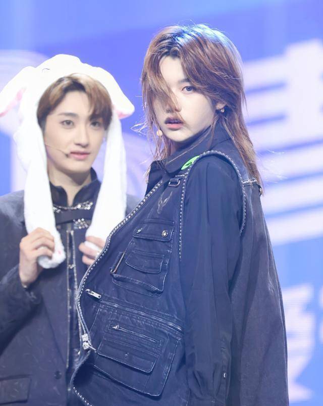 《青3》见面会,邓孝慈跌下神坛,罗一舟白马王子,孙