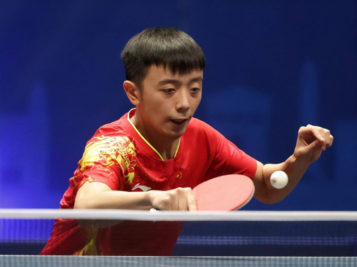 男团方面,中国男团迎战法国,第一场比赛林诗栋就以3:0横扫了对手博