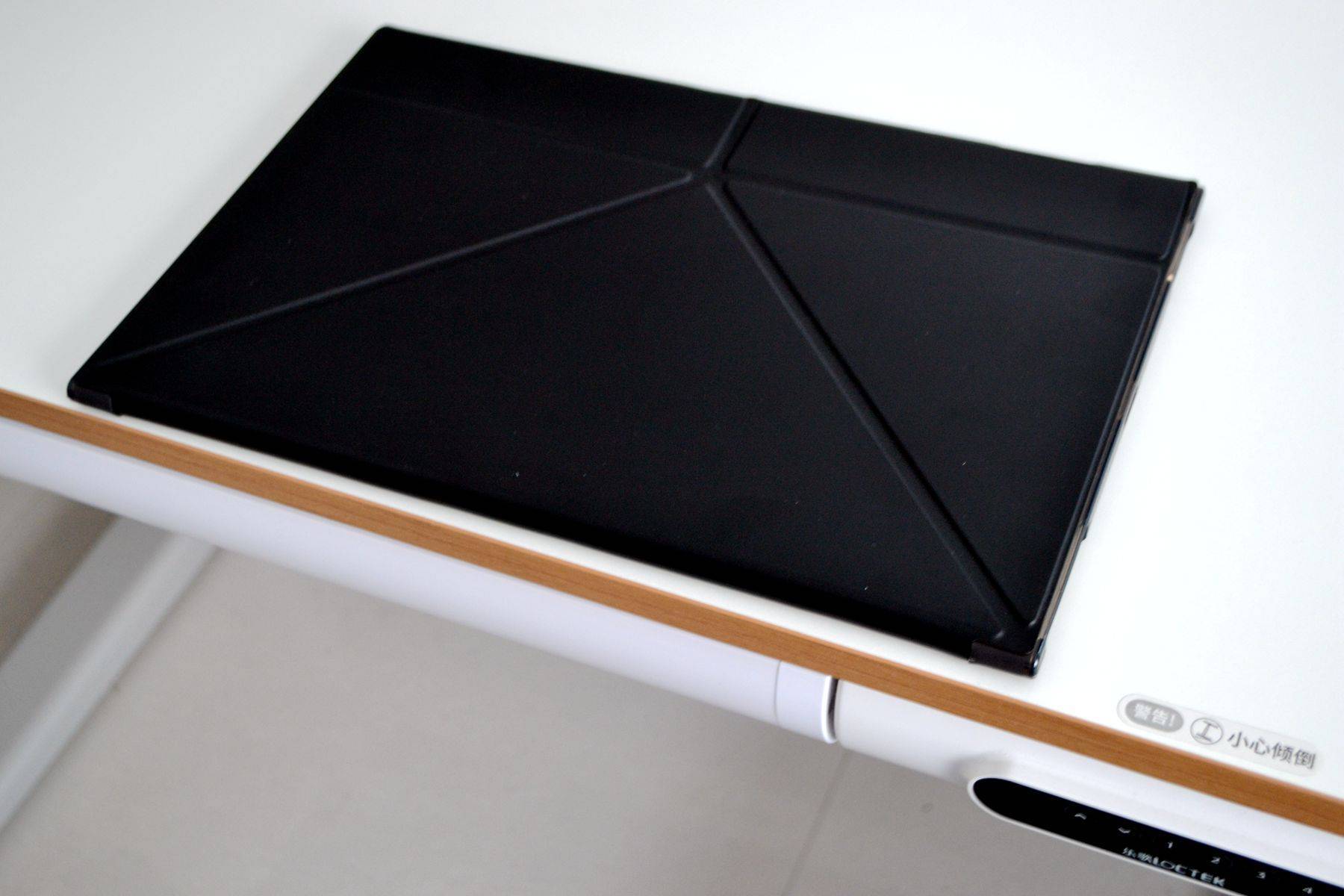 到底该不该买便携屏？手机+便携屏真能变电脑？联合创新15Q1F测评