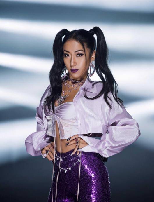 吉克隽逸晚上被陌生男子尾随,还原事发经过,热评第一却引众怒_张玮