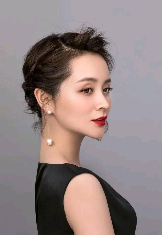 于正的御用女配,演技精彩却不被人铭记,今儿子携手走红_邓莎_名气