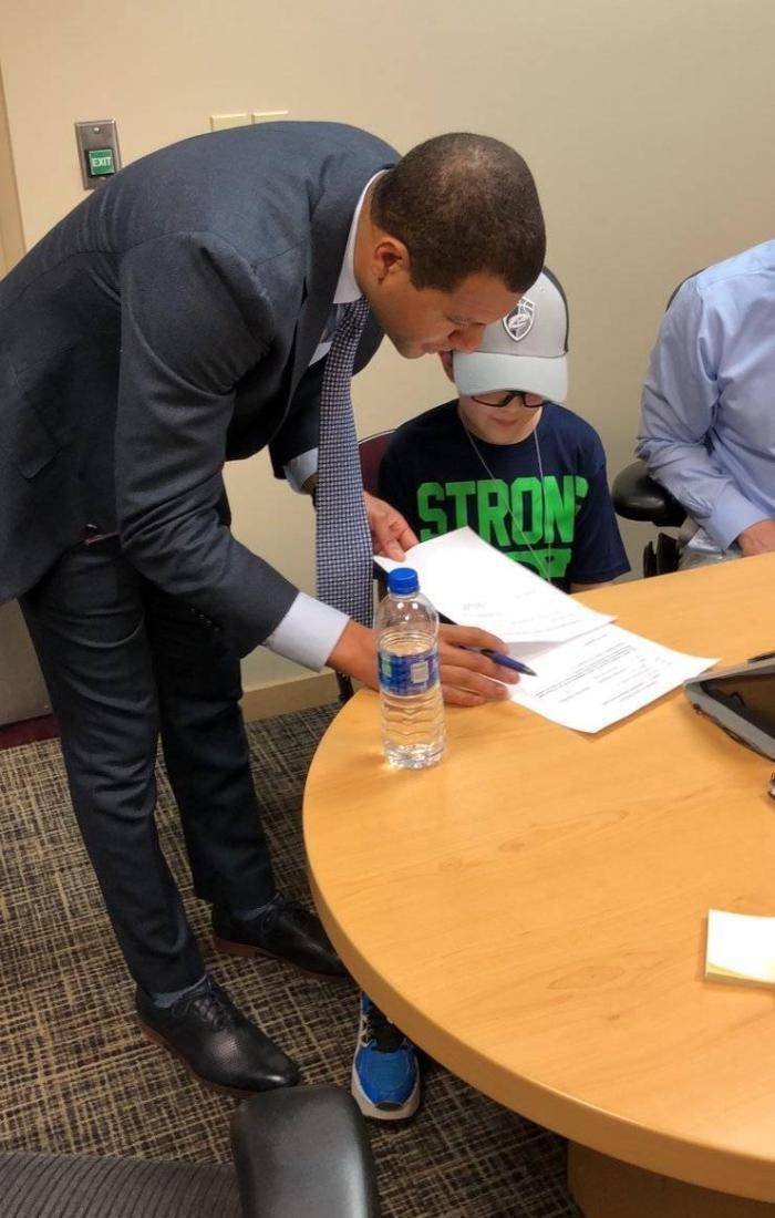 jp-吉普森,他的命运是多舛的,5岁的他被诊断出了白血病,还未了解太多