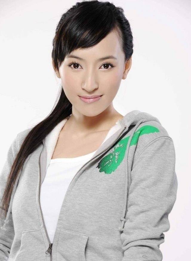 《燕云台》太妃萧啜里,出道13年不火,还是《大秦赋》里的韩霓_黄小戈