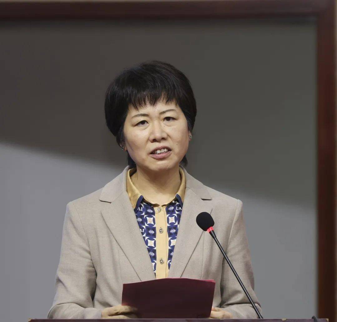 王春香王春香结合自己的创业实践,交流了学习党的二十大精神的心得