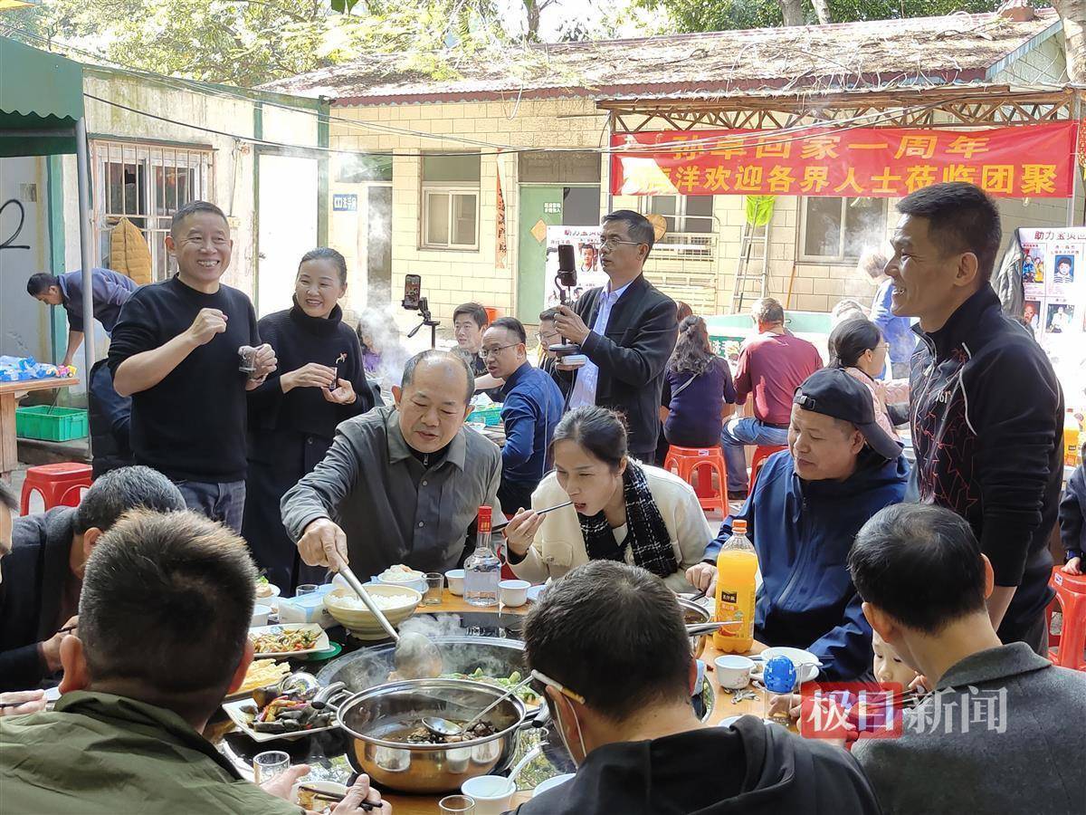 孙海洋谈"孙卓回家一周年:过一年像一天_彭四英_包子_夫妻俩