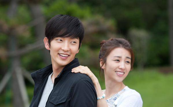 「银幕情侣」李准基朴河宣,爱如果重来不必再低到尘埃_泰山_爱情_two