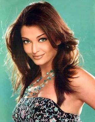 头婚嫁给一棵香蕉树的印度美女艾西瓦娅,只因大师的一句话_容颜_未来