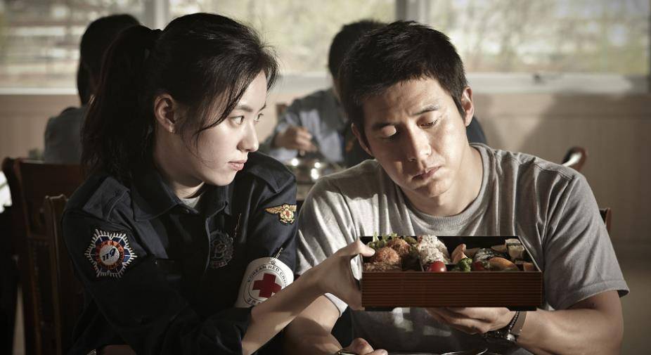 曾与金喜善组cp,巅峰期娶小11岁圈外娇妻,高修演员路走的太顺_合作