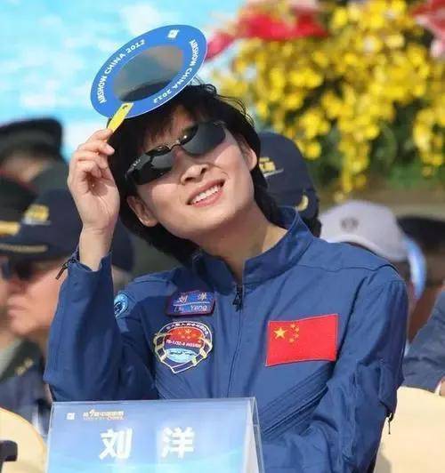 航天女英雄刘洋,亮明一个新身份!