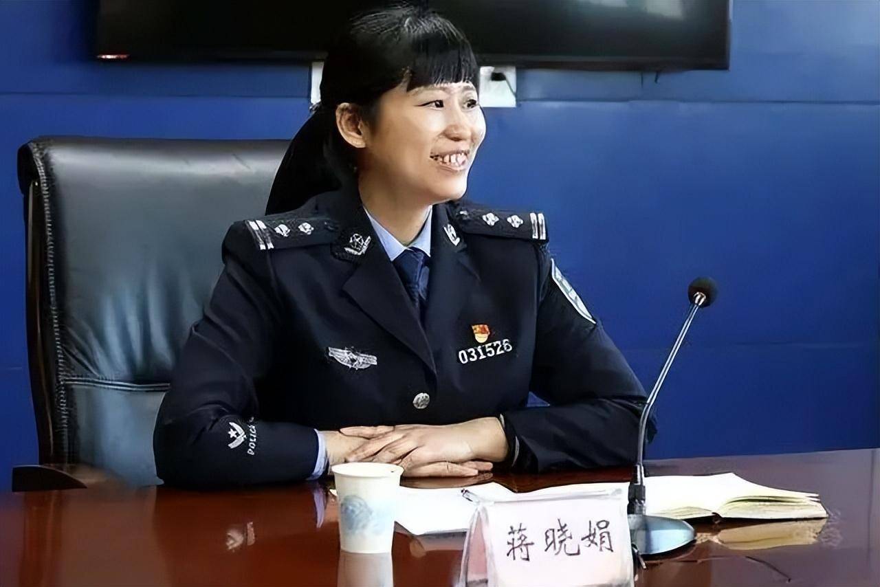 "警察妈妈"蒋晓娟:汶川废墟中哺乳9婴感动国人,后来