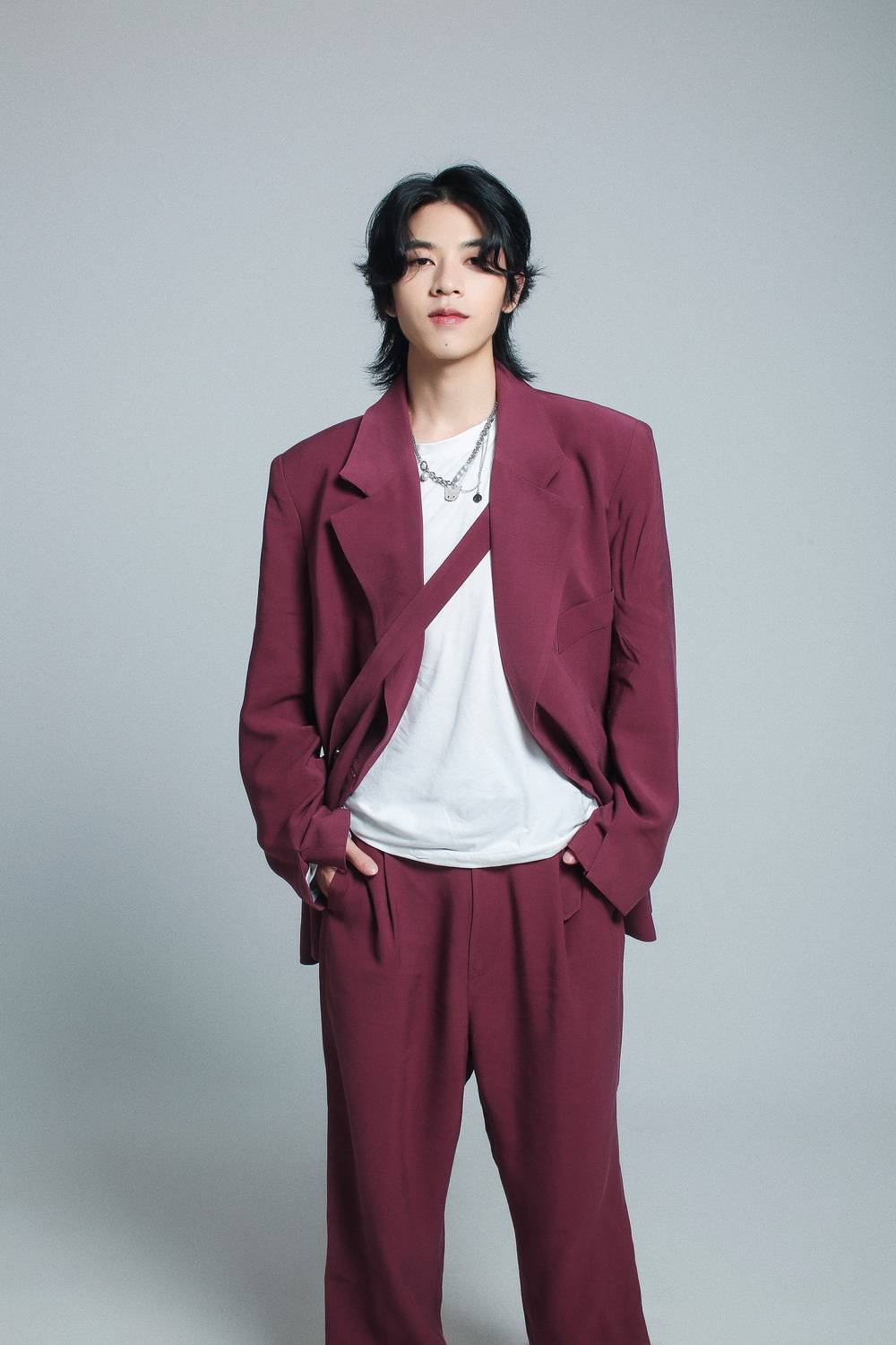 王小帅《时间偷走爱人模样》上线 唱给万千漂泊的城市游子