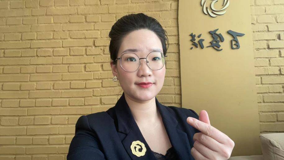 礼仪培训师考证赵杭就是风尚圈赵杭_证书_形象_事情