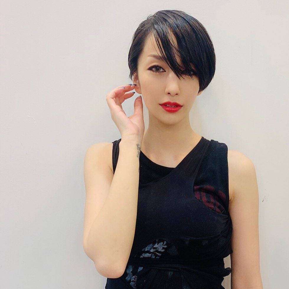 摇滚女王「中岛美嘉」近况,历经失聪声带受伤,分手的传奇人生_舞台