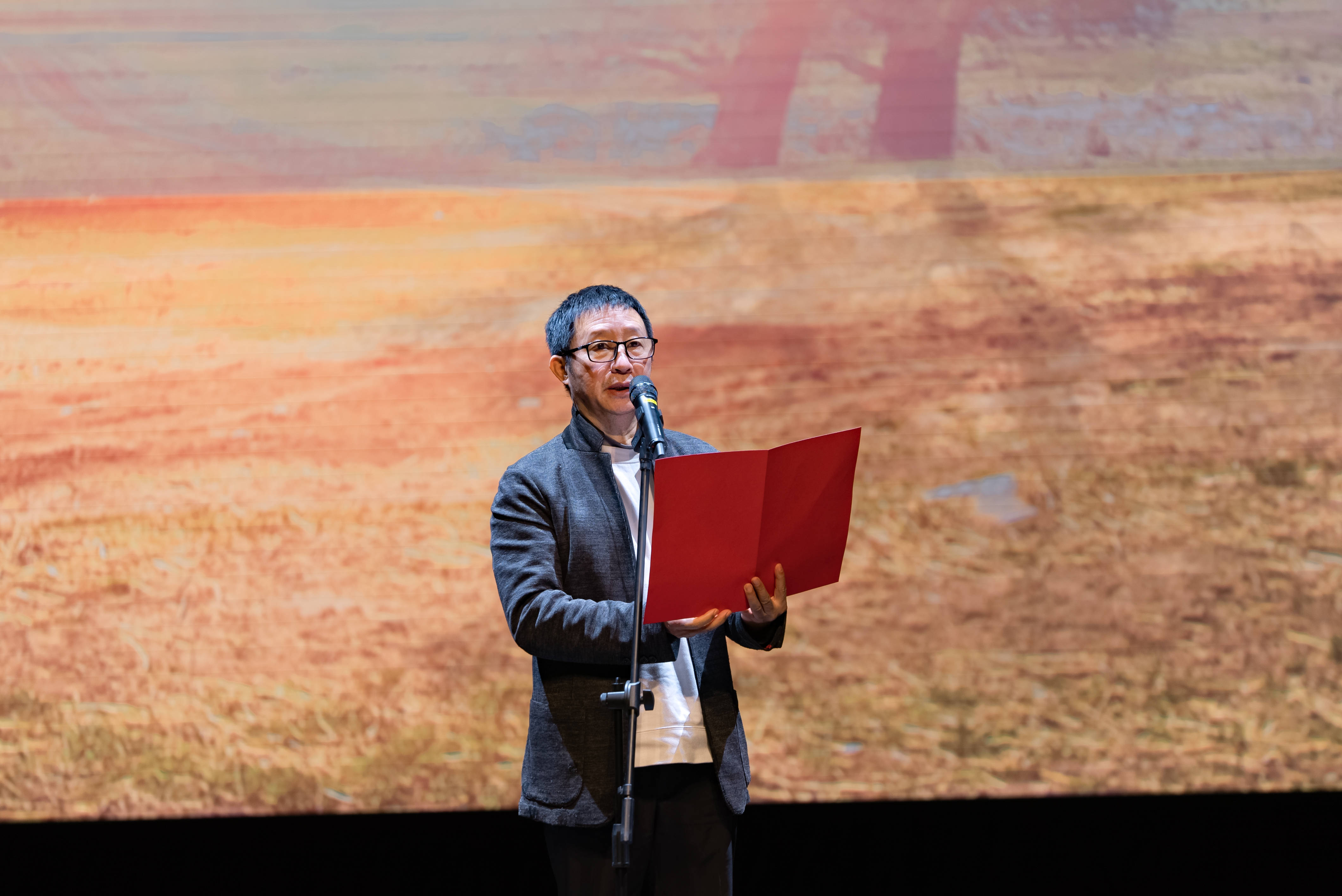 乌拉尼娅·卡塔乌塔,萨尔瓦多·马里纳罗,欧阳江河,陈仓,胡桑等诗人