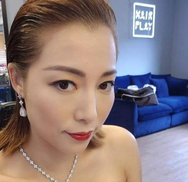 前落选港姐已是两女之母:患妊娠鼻炎未敢张扬喜讯_关伊彤_状况_不知道